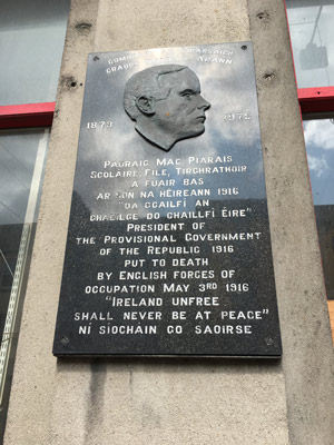 Plaque to Padraig Pearse at the Irish House